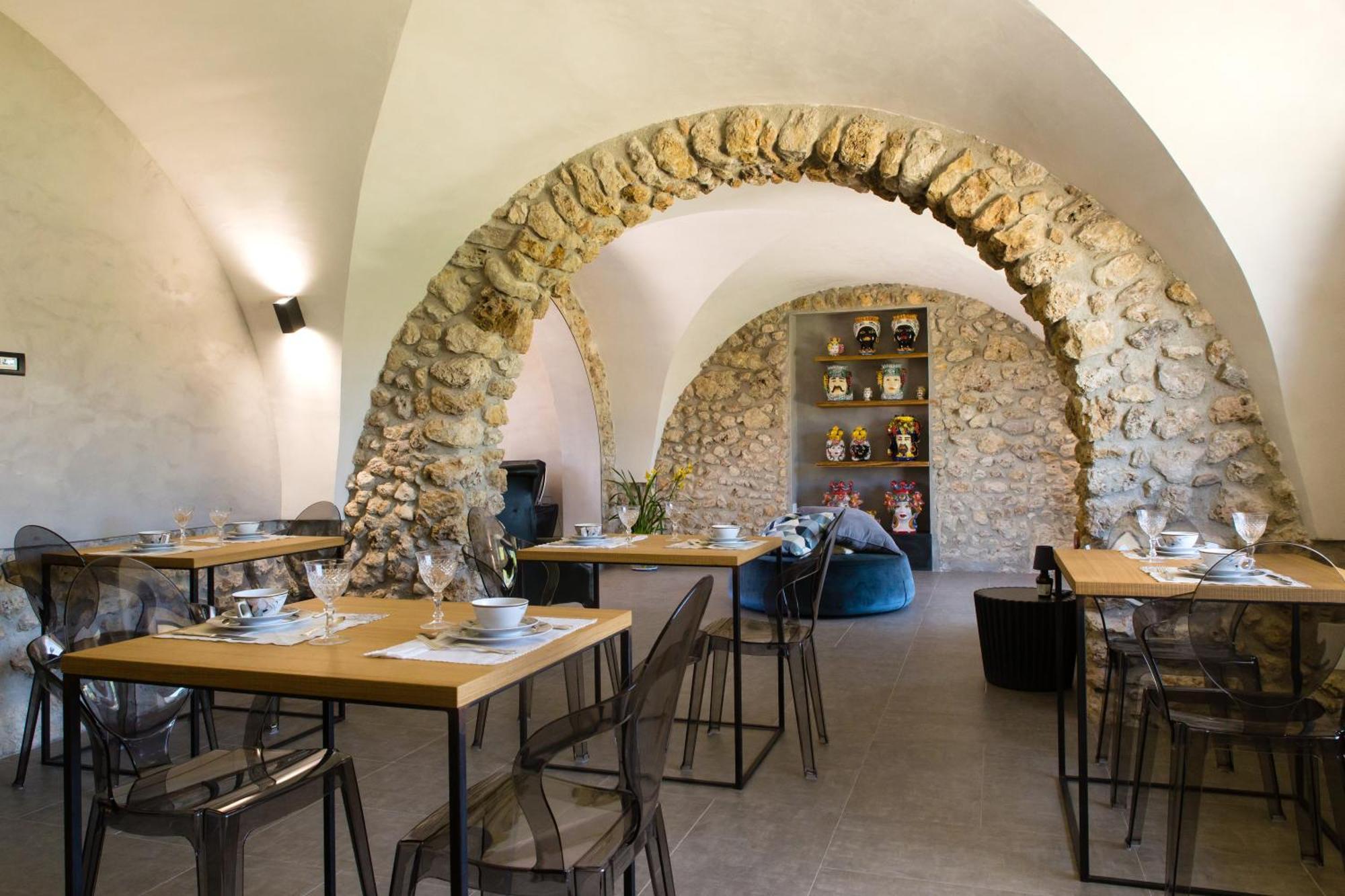 Oikos In Terre Di Zaccanello Racalmuto Exterior foto